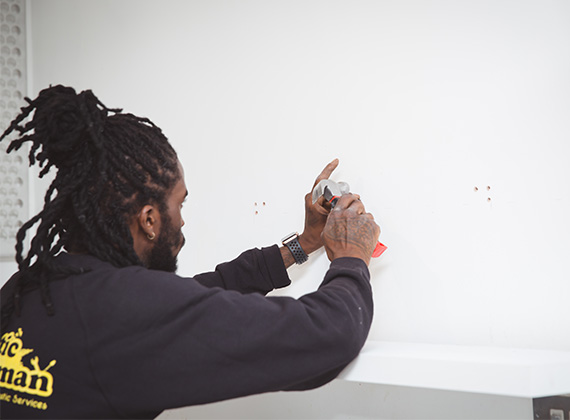 Precise installation of a shelf in South London